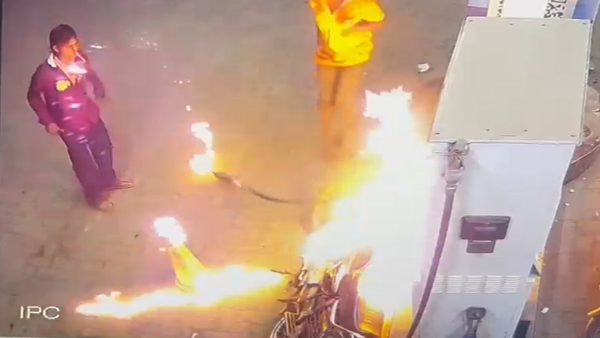 Raipur petrol pump set on fire