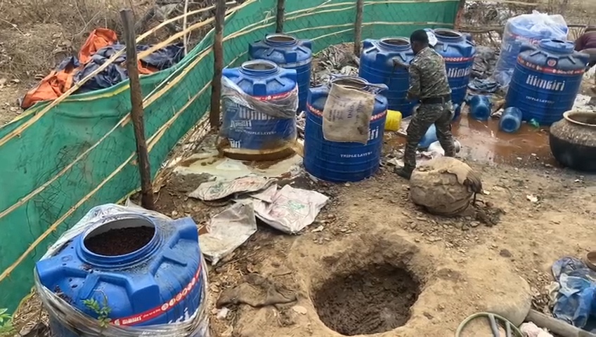 Liquor factory busted in Ranchi