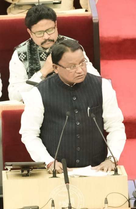 ବଜେଟରେ ମାଳମାଳ ନୂଆ ଯୋଜନା ପାଇଁ ମୋହନ ସରକାର ବାଟ ଖୋଲିଛନ୍ତି । ପଞ୍ଚାୟତ ନିର୍ବାଚନକୁ ଦୃଷ୍ଟିରେ ରଖି ଏହି ପଦକ୍ଷେପ ନିଆଯାଇଥିବା ଆକଳନ କରାଯାଉଛି ।