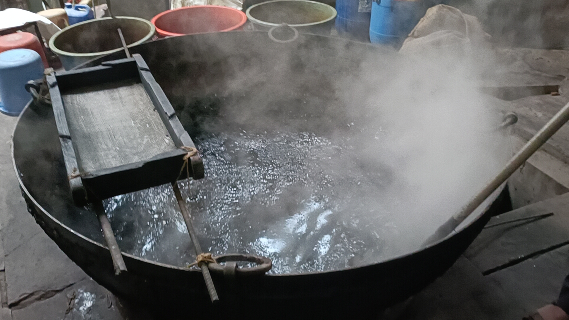 500 से ज्यादा दवाइयां का होता निर्माण