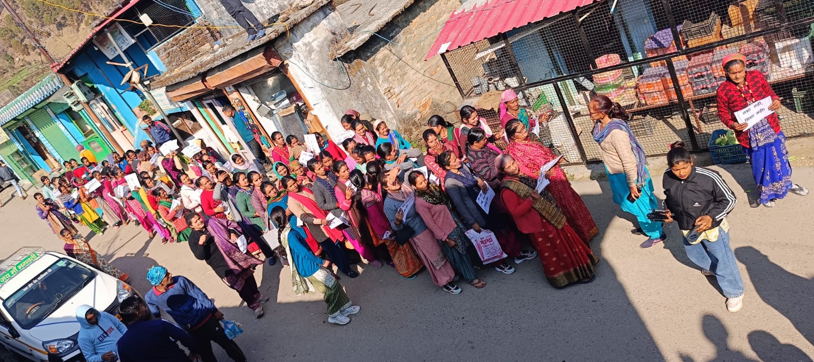 Protest Against Liquor Pithoragarh