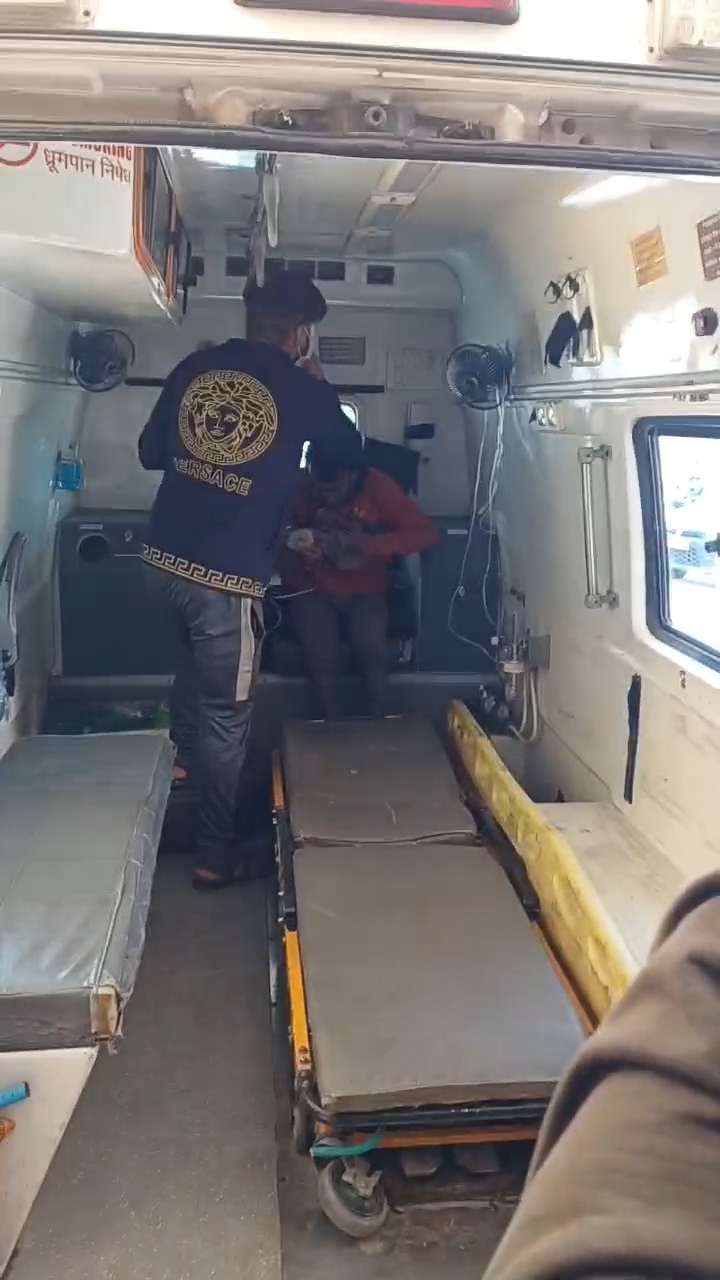 Salt pickup accident