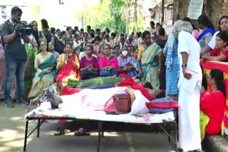ASHA WORKERS HUNGER STRIKE  MINISTER VEENA GEORGE MEET JP NADDA  ASHA WORKERS PROTEST  ആശ വർക്കർമാരുടെ നിരാഹാര സമരം
