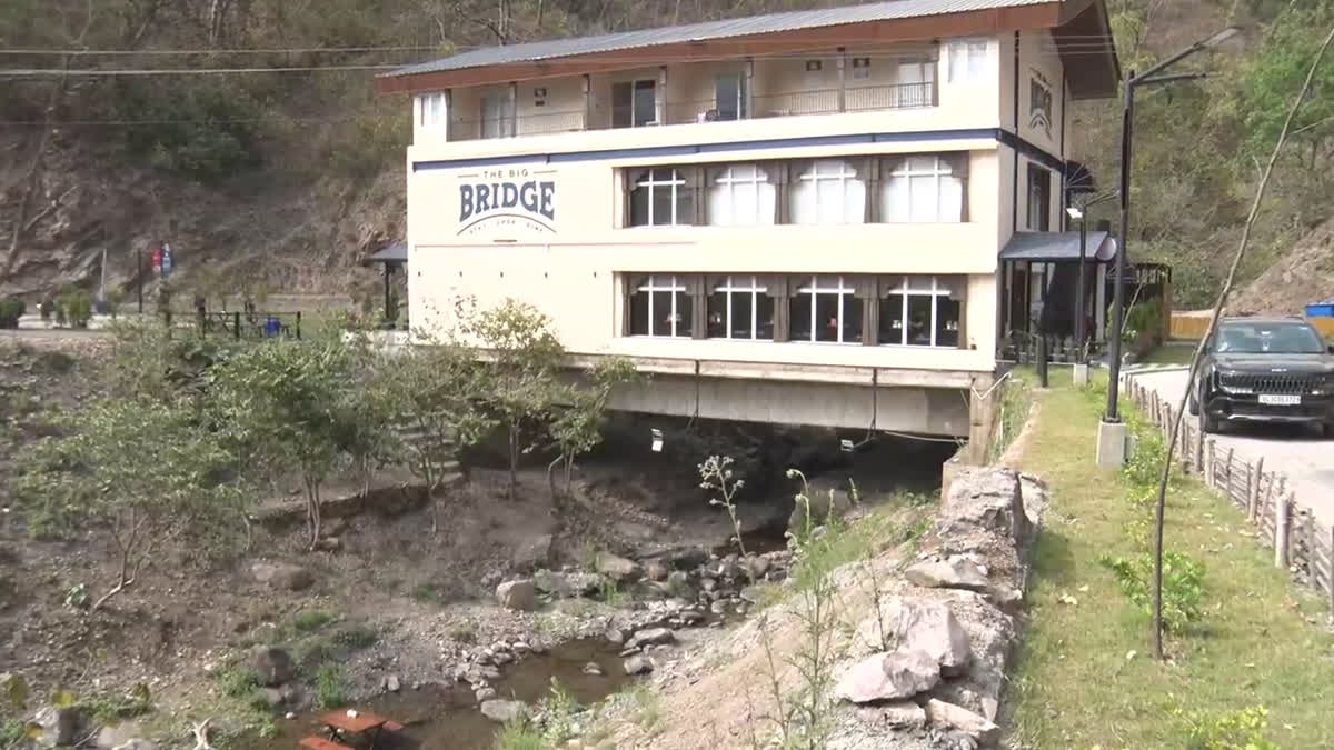 ABANDONED BRIDGE UTTARAKHAND RESTAURANT ON ABANDONED BRIDGE DINING ON THE RIVER RISHIKESH SIRSU KAUDIYALA