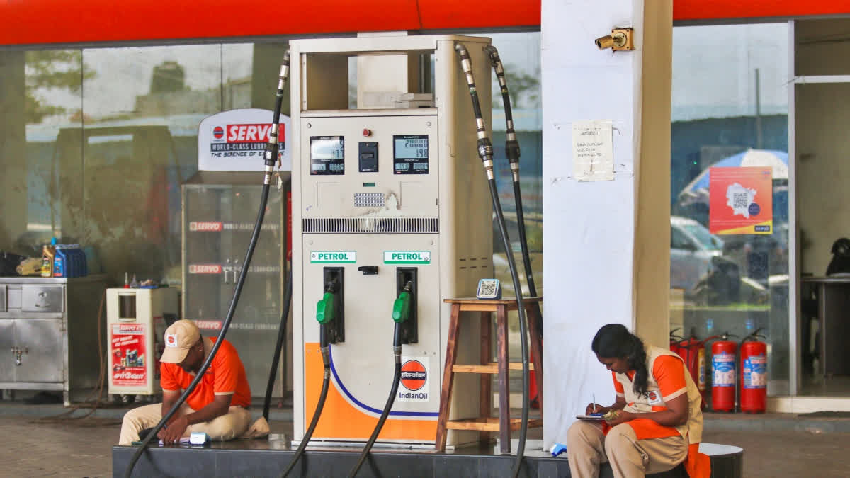 India Hikes Premium Petrol Prices By Rs 2 Per Litre; Check Latest Rates; Industrial Diesel Prices Up By 25% HPCL has Power Petrol prices by Rs 2 per litre, while regular petrol prices remain unchanged.