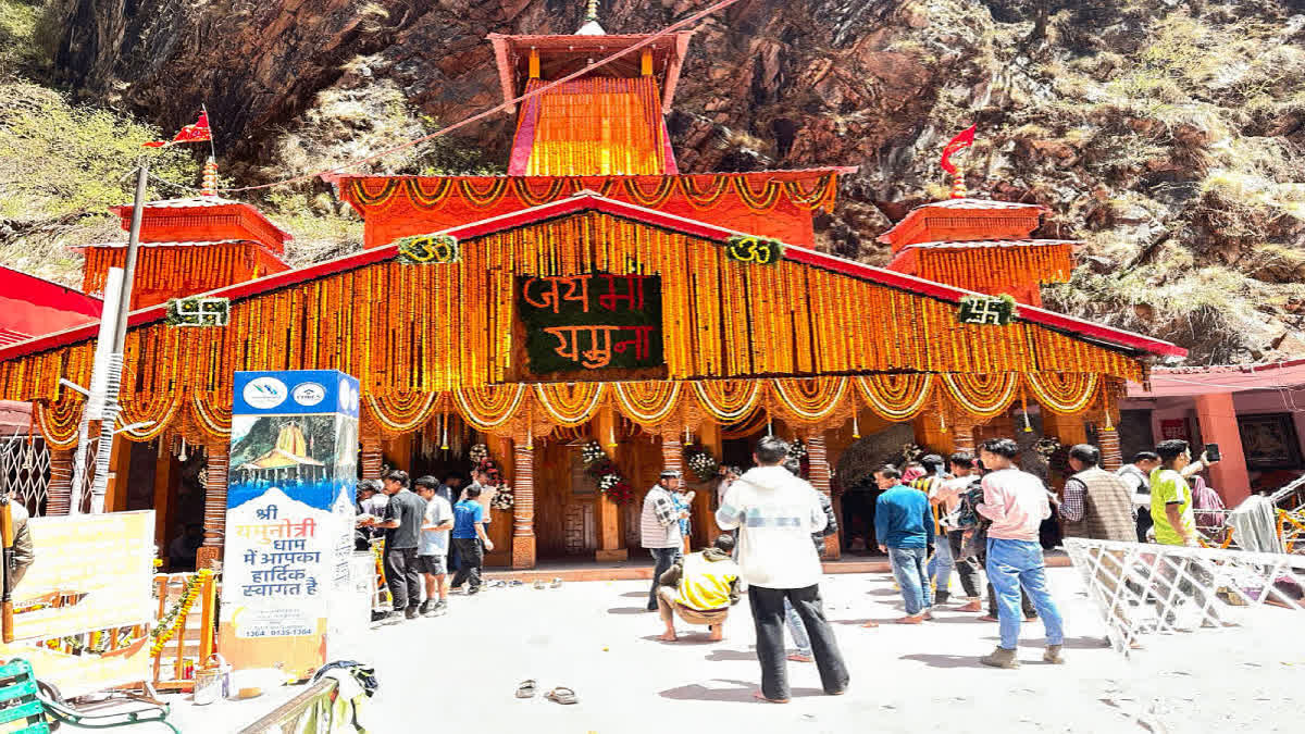 Char Dham Yatra: 2 Pilgrims Die Of Heart Attack En Route To Yamunotri Deaths at Yamunotri