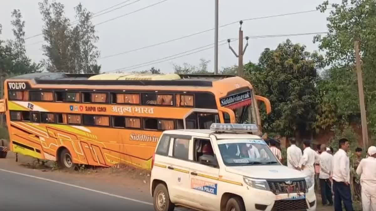 Alert Driver Averts Major Mishap, Saves 48 Maharashtra Pilgrims Returning From Odisha's Puri Alert Driver Averts Major Mishap, Saves 48 Maharashtra Pilgrims Returning From Odisha's Puri