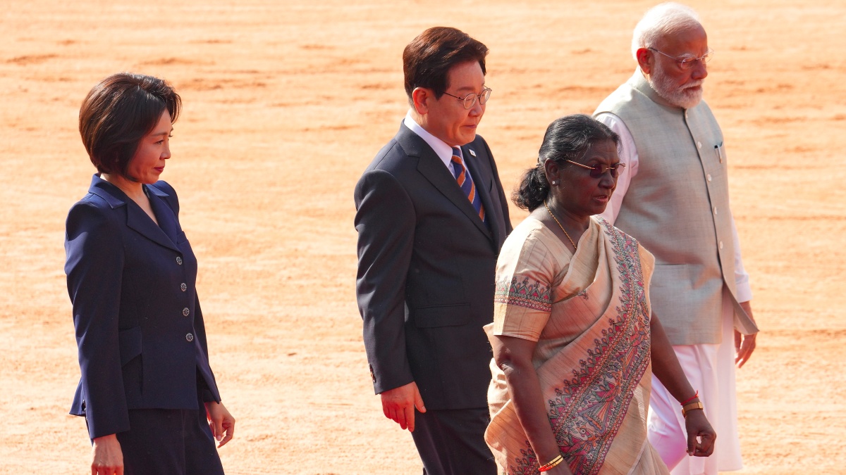 President Droupadi Murmu, Prime Minister Narendra Modi, South Korean President Lee Jae Myung and First Lady Kim Hea Kyung during Lee's ceremonial reception, at Rashtrapati Bhavan in New Delhi, Monday, April 20, 2026.