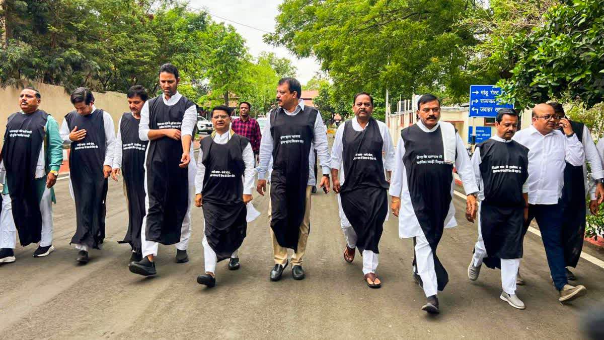 کرنل صوفیہ قریشی کے خلاف متنازعہ ریمارکس: مدھیہ پردیش ڈی جی پی نے تین رکنی ایس آئی ٹی تشکیل دی