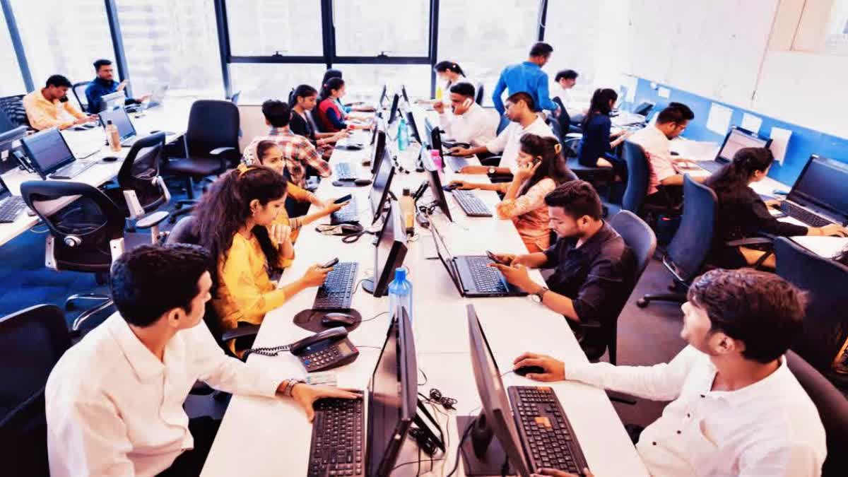 कर्मचारियों की 'कमर' तोड़ने की तैयारी में सरकार, 12 घंटे काम करने का ...