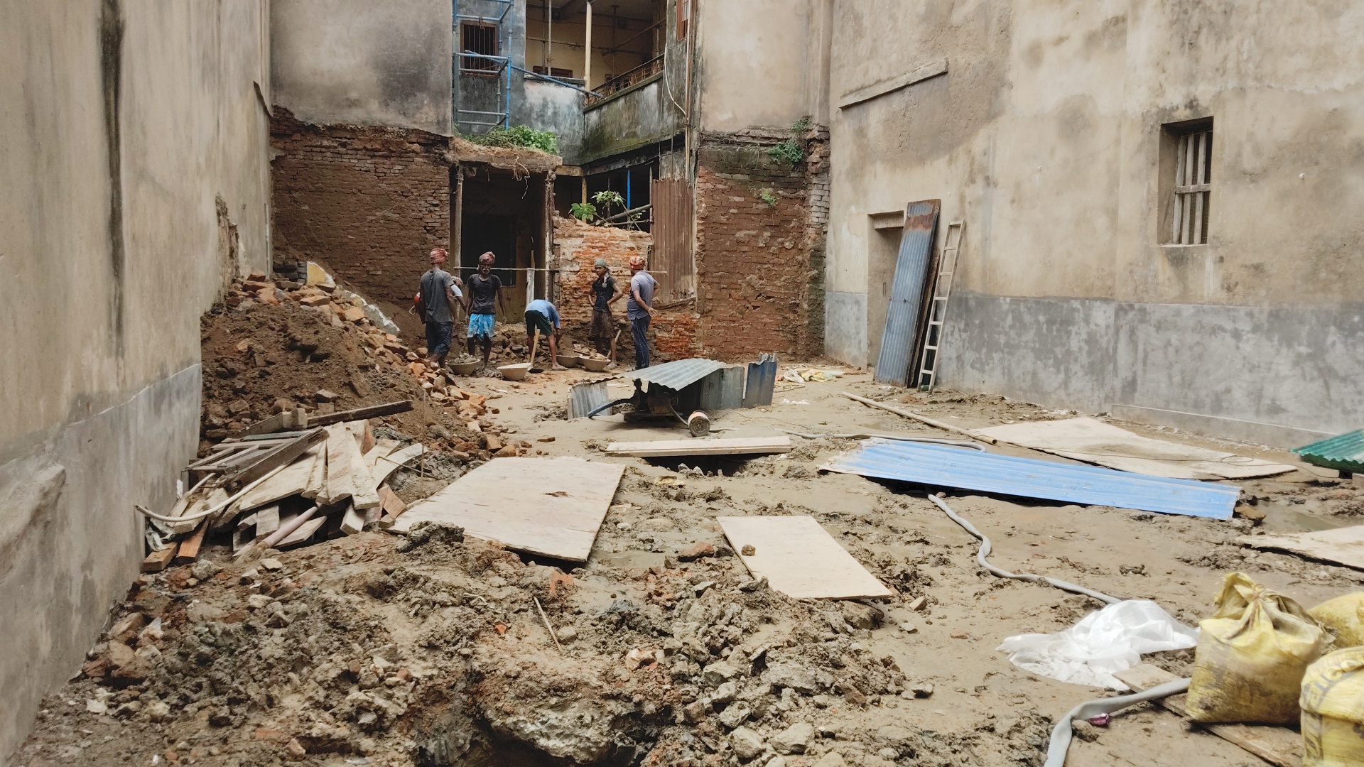 Bowbazar Metro Disaster