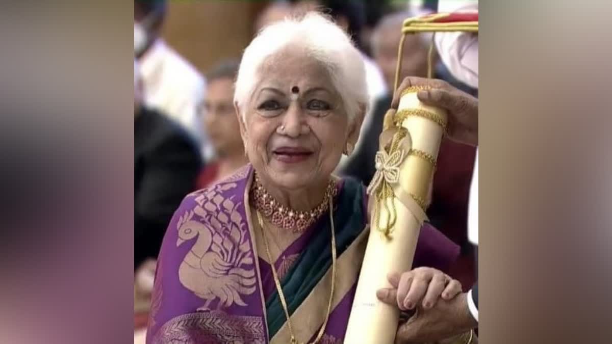 நடிகை சௌகார் ஜானகி