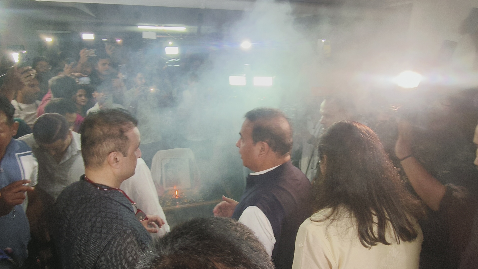 Himanta Biswa Sarma at Jubin Gargs residence in Kahilipara