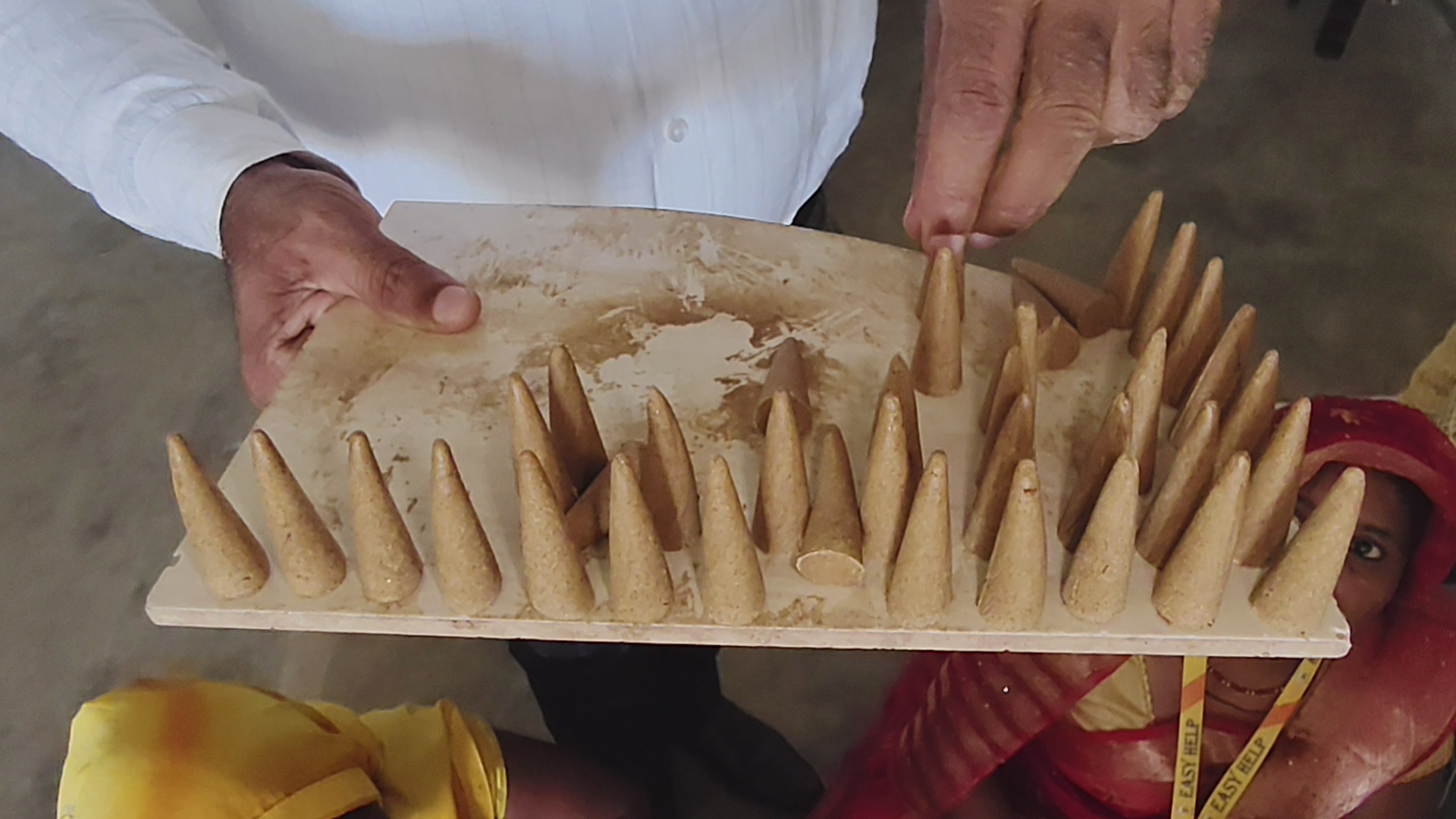 Varanasi Women Turn Temple Flowers Into Income, Empowering 200 Families