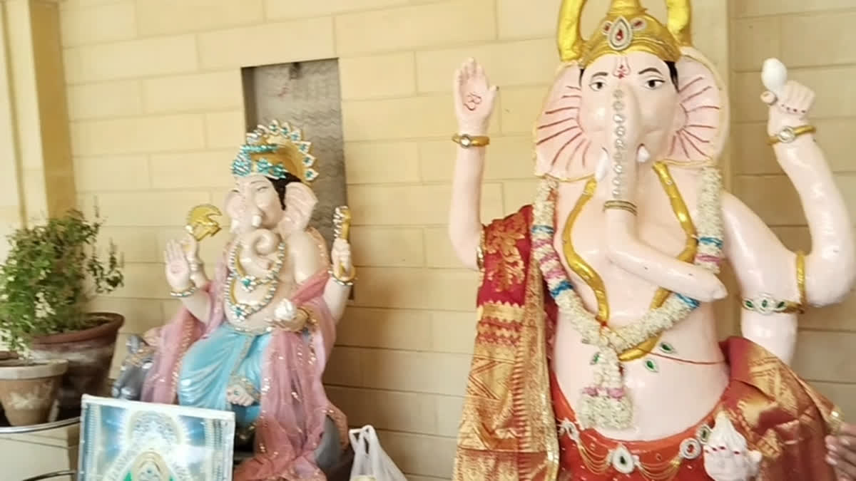 Naik Family Keeps Ganesh Utsav Celebrations Alive In Karachi