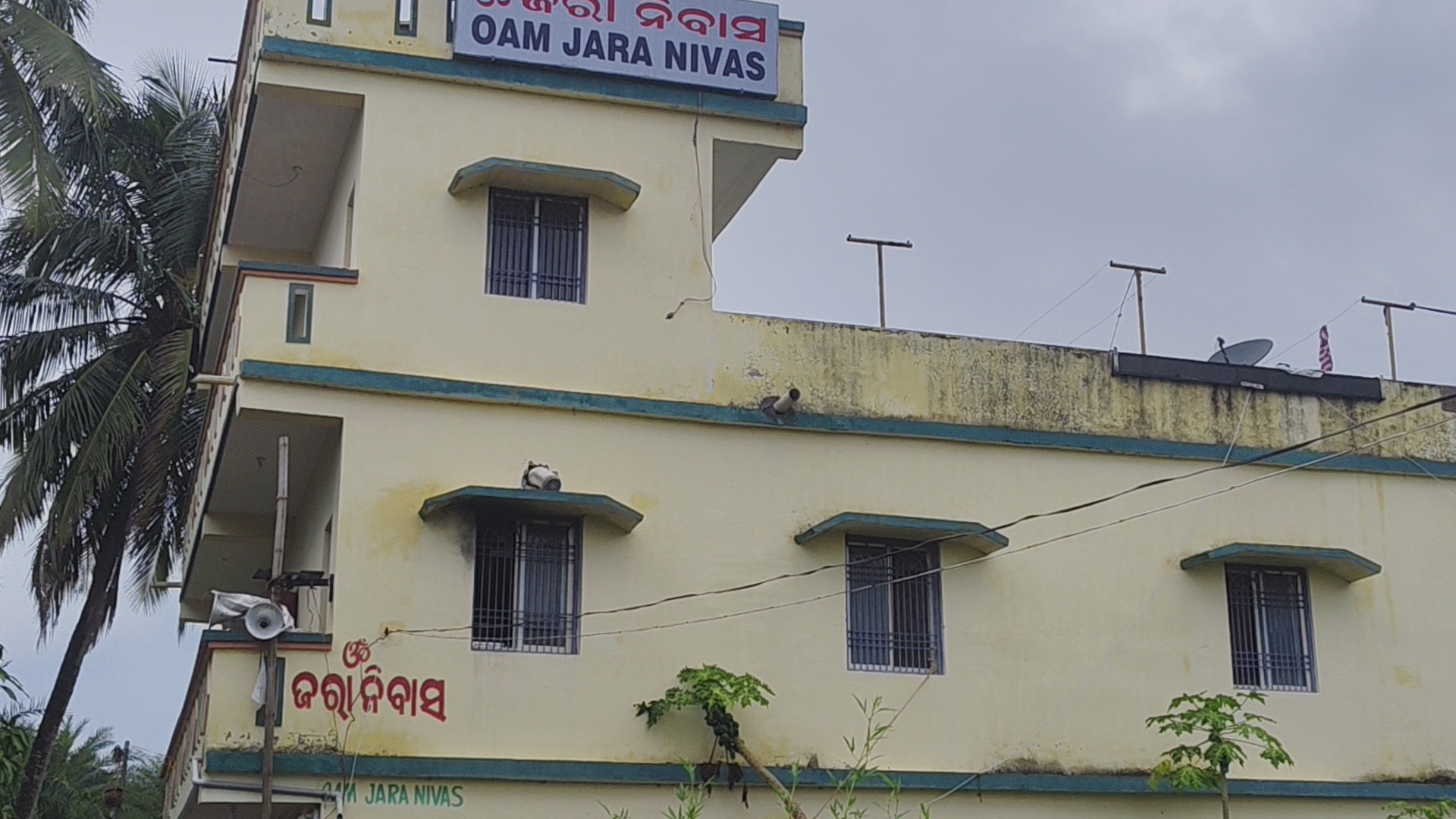 Lighting Up Lives: Far From Family How Berhampur’s Elderly Found Joy This Diwali