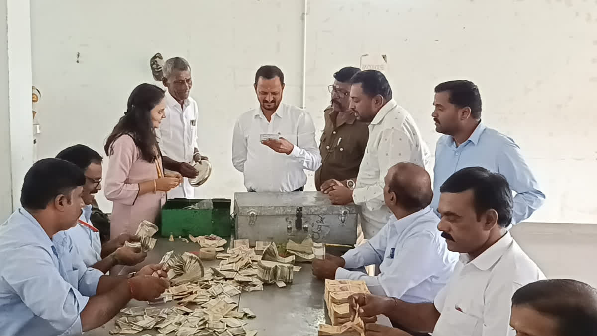 Sadagara R Magazine ದೀಪಾವಳಿ ಸಡಗರ, ಮಾದಪ್ಪನಿಗೆ ಆದಾಯ ಭರಪೂರ: 27 ದಿನಕ್ಕೆ ಕೋಟಿಕೋಟಿ ಸಂಗ್ರಹ