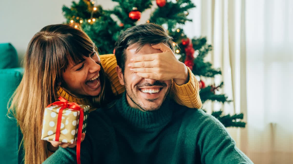 Christmas 2025 Gift Ideas: Dyson HushJet Purifier Compact, Dreame Robot Vacuum, OnePlus Pad Go 2 And More Christmas 2025 Gift Ideas
