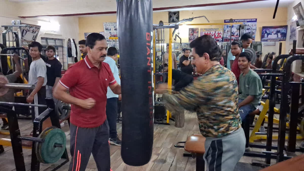 Record After Retirement: 70-Year-Old Weightlifters From Chhindwara Win Gold For India In Vietnam Making Record After Retirement: 70-Year-Old Weightlifters From Chhindwara Win Gold For India In Vietnam