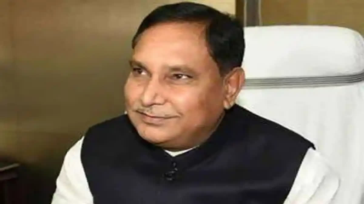 JD(U)'s Maheshwar Hazari Resigns as Bihar Assembly Deputy Speaker JD(U)'s Maheshwar Hazari Resigns as Bihar Assembly Deputy Speaker
