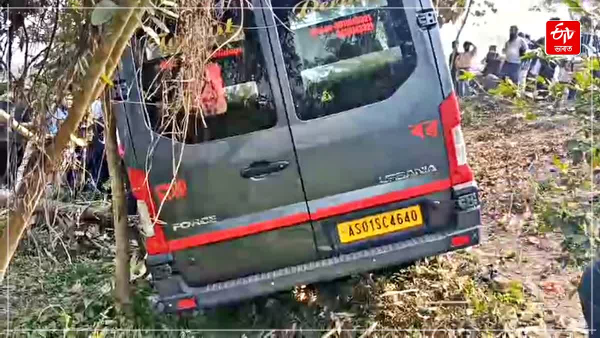 many Injured as Traveller Vehicle Overturns in Nagaon near Borghat Bypass