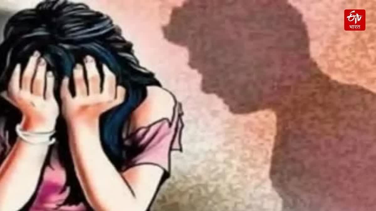 RACKET SELLING FEMALE SPERM (EGGS)