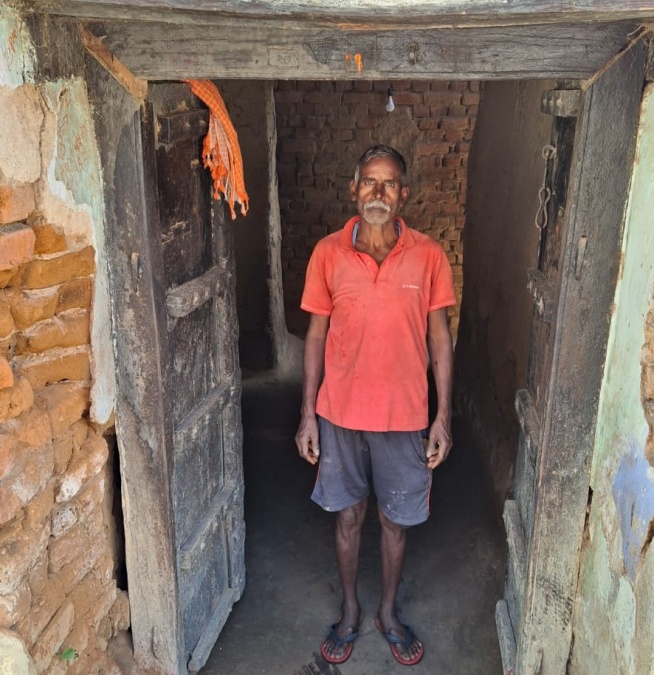 Spent childhood in poverty, today he is inspiring others by becoming a police inspector.