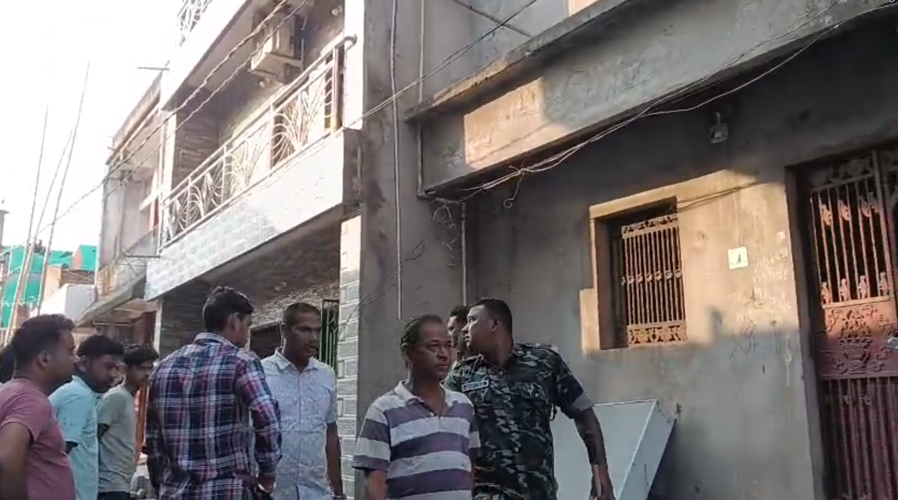 The police are taking the main accused.