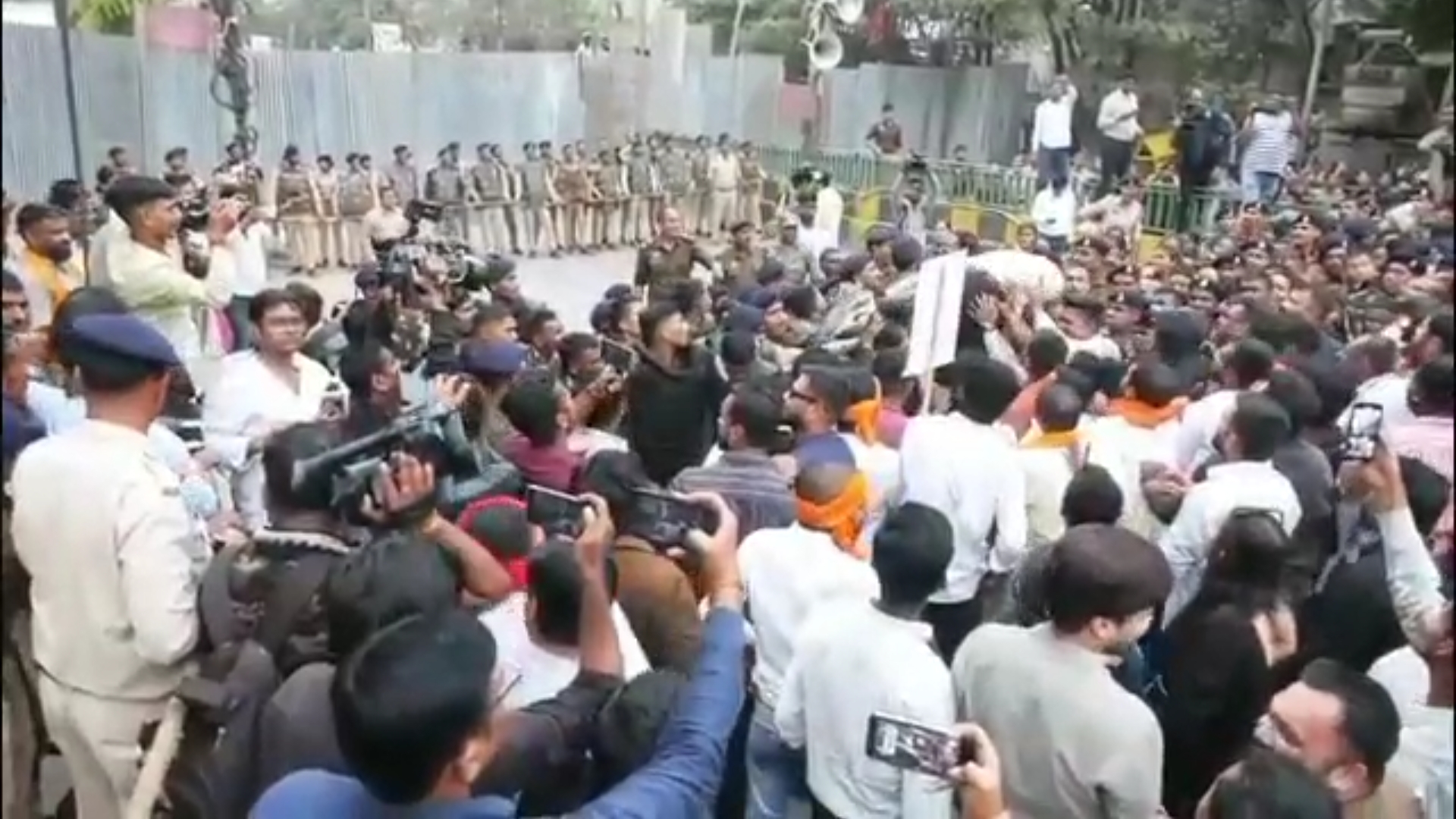 BJP Yuva Morcha protest