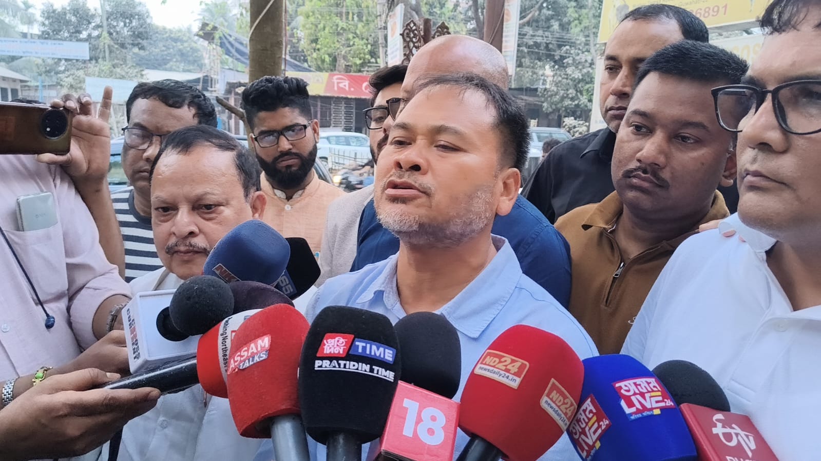 Akhil Gogoi again claims 15 seats for Raijor Dal