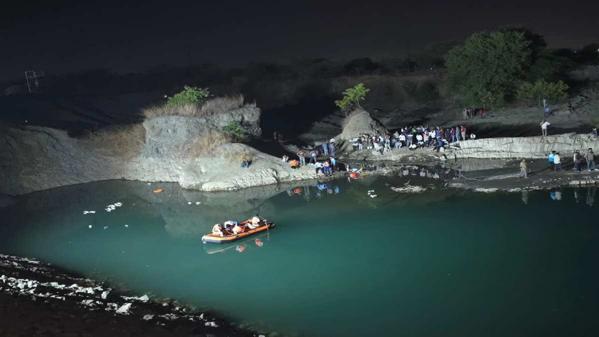 ಮಧ್ಯಪ್ರದೇಶ :ಸ್ನಾನಕ್ಕೆ ಹೋಗಿ ನೀರಲ್ಲಿ ಮುಳುಗಿದ 9 ಸ್ನೇಹಿತರು; 7 ಬಾಲಕರ ರಕ್ಷಣೆ, ಇಬ್ಬರು ಸಾವು...