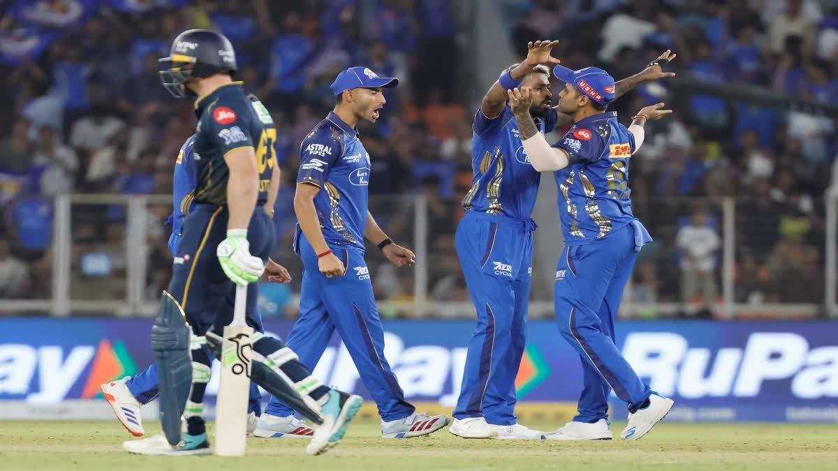 gt vs mi ipl 2026 mumbai beat gujarat by 99 runs jumps to the 7th position in points table Urdu News