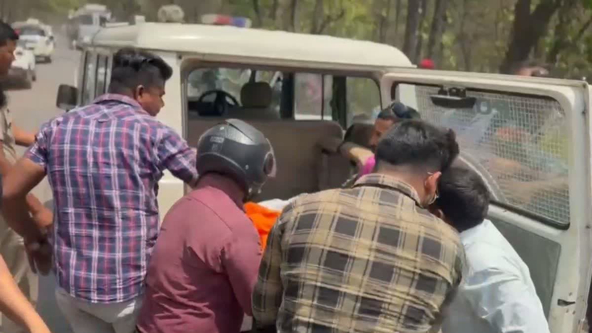 Couple dies in road accident
