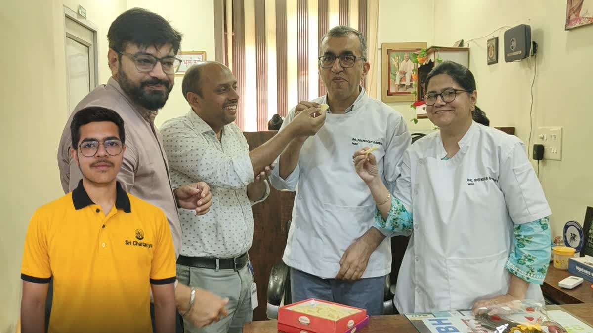 Arnav Gandhi from Hisar became the Haryana topper by securing 100 percentile achieving AIR 22 in JEE Main