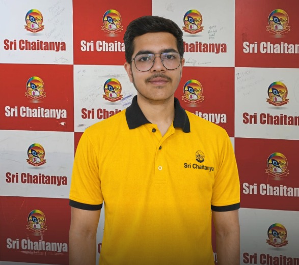 Arnav Gandhi from Hisar became the Haryana topper by securing 100 percentile achieving AIR 22 in JEE Main
