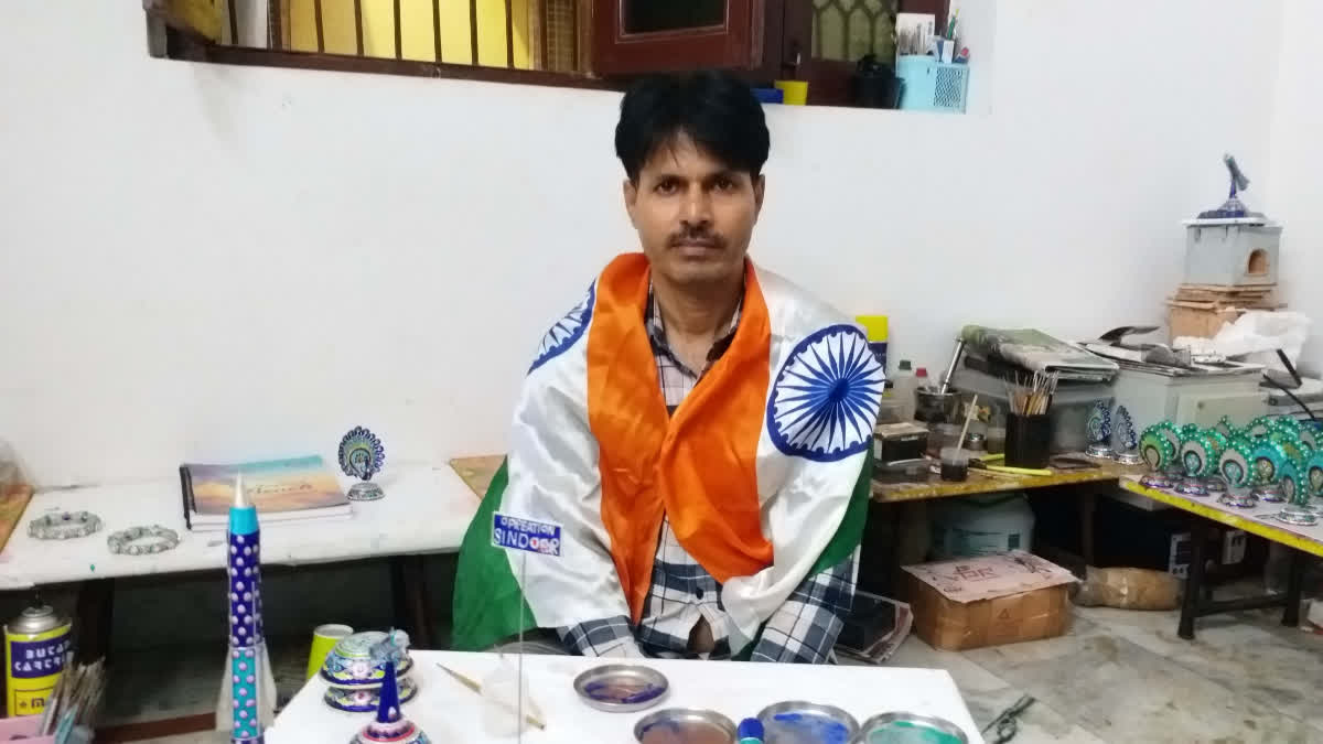 Meenakari artist kunj bihari