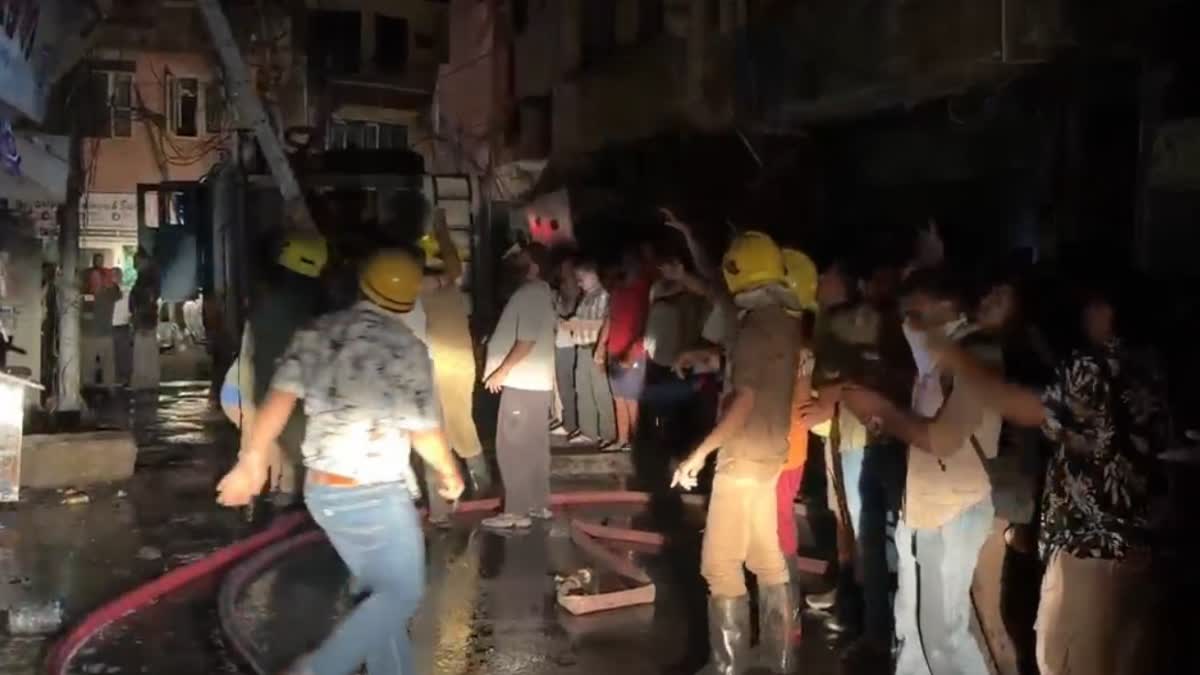 ادھم پور کے چھبوترا بازار میں ہارڈویئر دکان میں بھیانک آتشزدگی