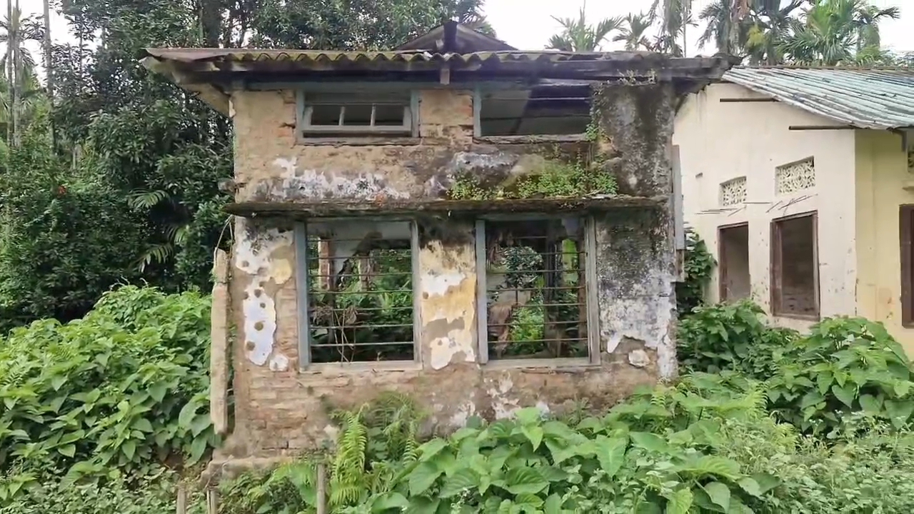 Poor condition of Sub Veterinary Centre at Jonai