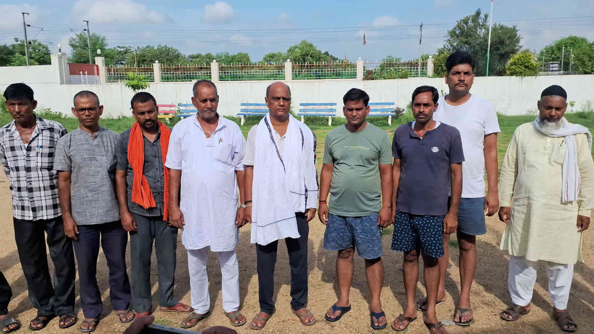 पलामू में नीलगाय का आतंक, ग्रामीण क्षेत्रों के बाद शहरी इलाकों में किसानों ने छोड़ी खेती ! - farmers abandoning farming farmers abandoning farming because of Nilgai In urban areas of Palamu