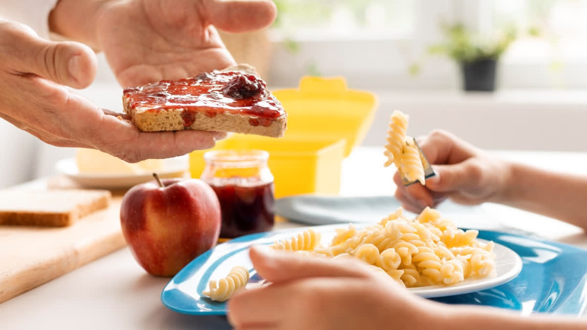 These foods are high in saturated fat and other artificial taste enhancers (Representational Image)