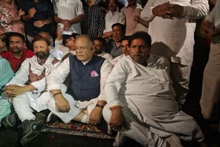 کانگریس پارٹی نے راہول گاندھی کی حراست کے خلاف جموں میں لوک بھون کے باہر کیا احتجاج