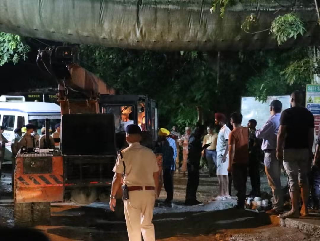 Rescue work continues in tunnel accident
