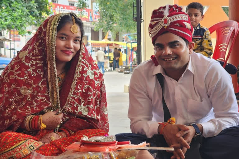 Indian Rupa Italian Rupa Beyond borders: Indian youth marries Italian bride in Uttar Pradesh