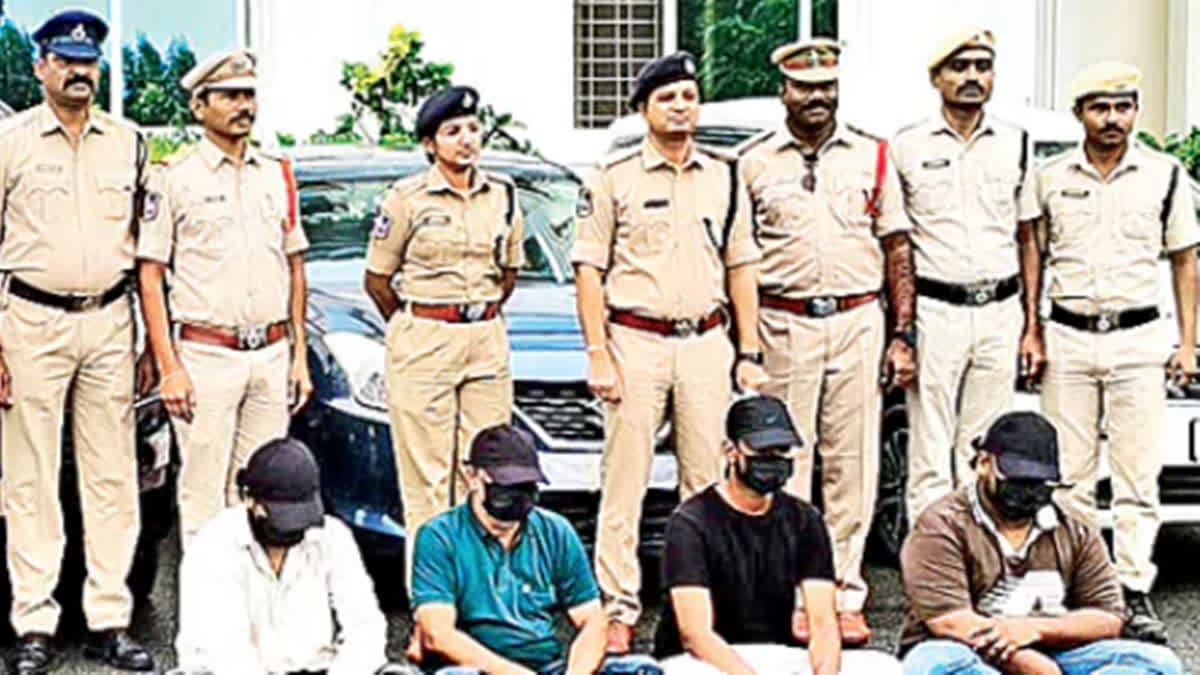 Police arrest six members of a gang accused of cheating people on pretext of car sales