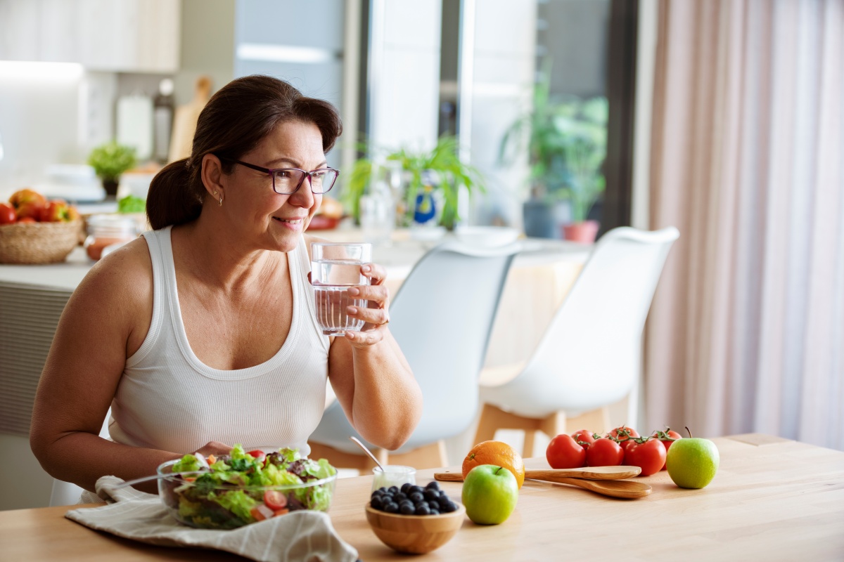 Woman eating breakfast