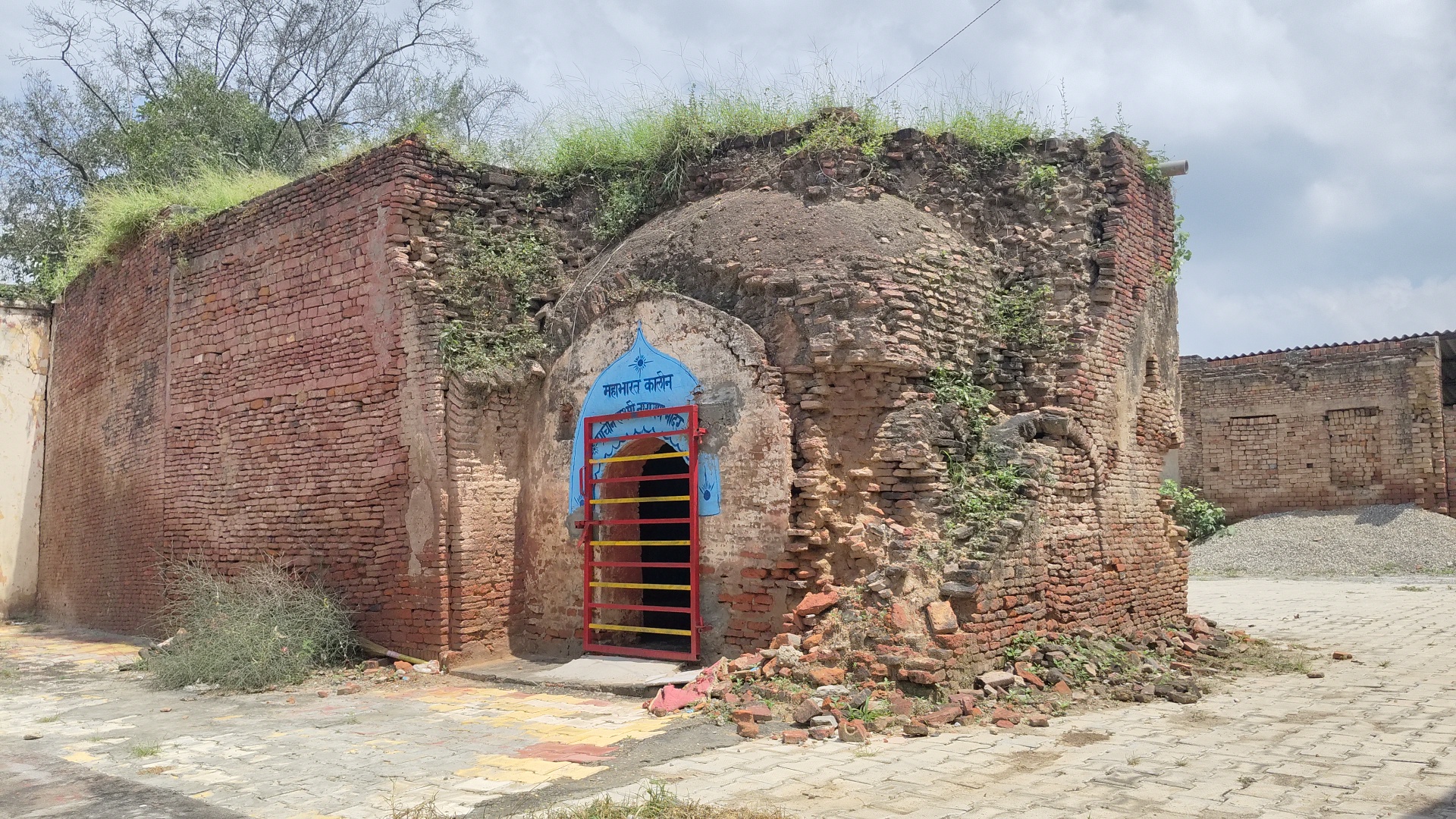 Banganga Tirtha of Kurukshetra Arjun shot an arrow gave Ganga water to Bhishma Pitamah during Mahabharata