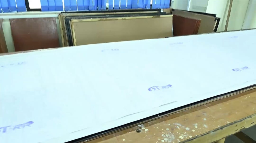 IIT Kanpur insulation sheet reduce 12 degrees temperature building in scorching heat