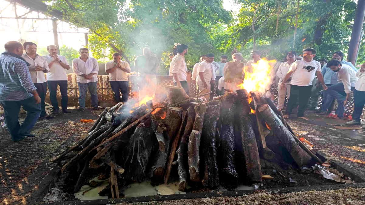 पूर्व सांसद सज्जन कुमार पंचतत्व में विलीन