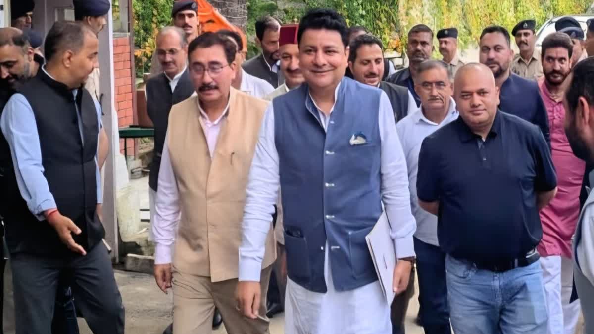 विजिलेंस मुख्यालय में सुधीर शर्मा से 2 घंटे तक चली पूछताछ