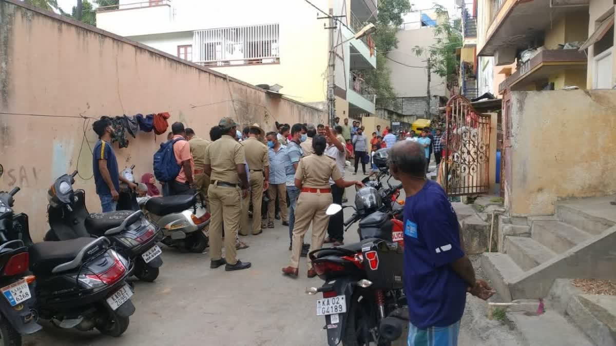 Shraddha Walker-Like Murder in Bengaluru: Woman Victim's Chopped Body Parts Found in Fridge Woman murdered, body chopped in Bengaluru.